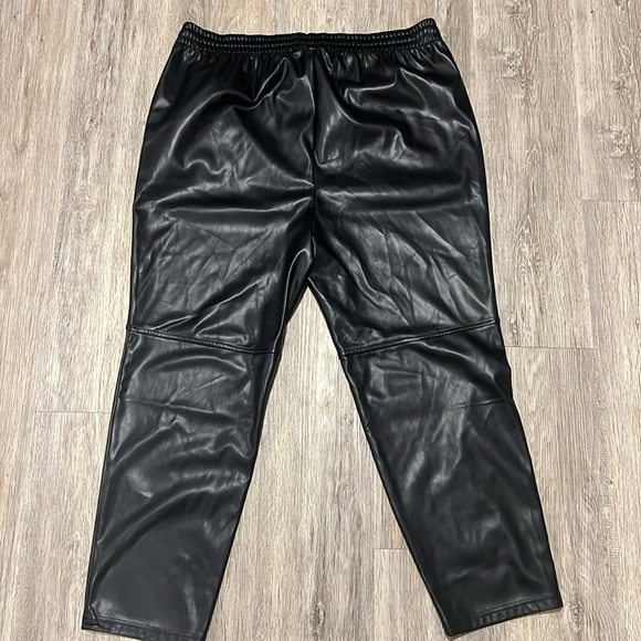 Laundry By Shelli Segal Faux Leather Drawstring  Pants​​​ - Picture 12 of 13